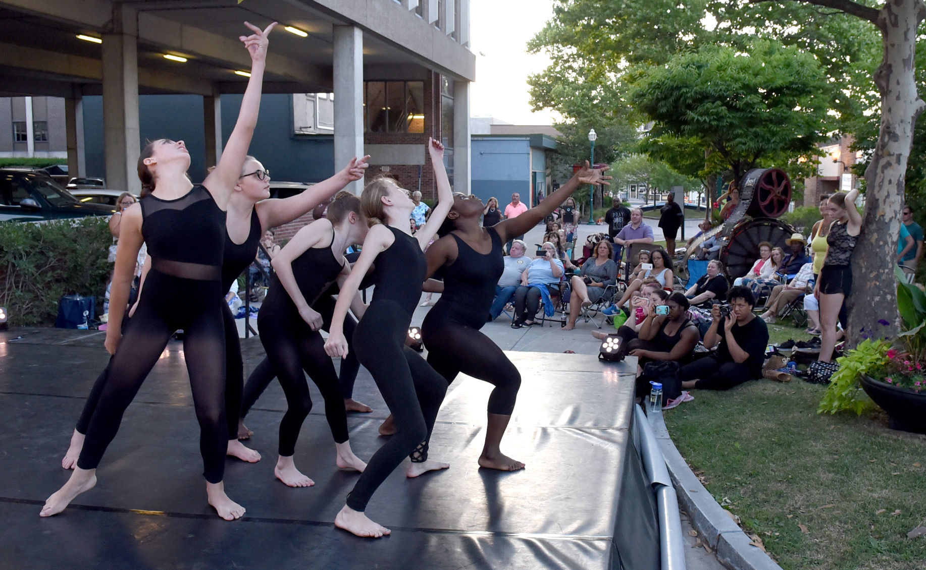 Dance 17.JPG